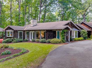 3726 Milhaven Rd, Winston Salem, NC 27106