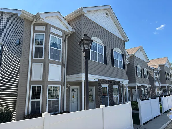 104 Spring Dr, East Meadow, NY 11554