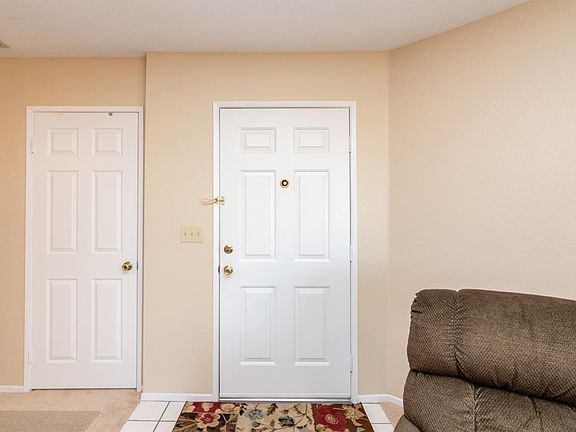 3rd image of 19024 Elm Dr