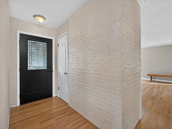 2nd image of 2520 30th Avenue Ct