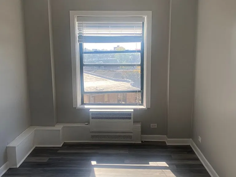 Stunning Large One Bedroom, Lake View, Elevator Building — Photo 44