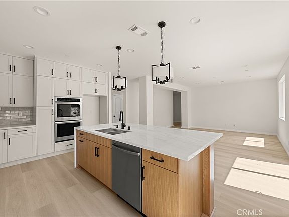 5th image of 5978 Copperfield Ave