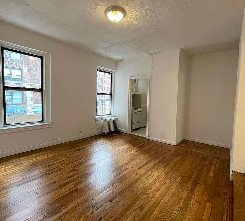 1st image of 401 E 58th St APT A1
