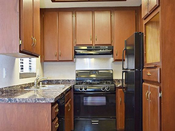 2nd image of 4665 Oregon St Unit 2