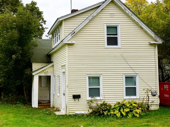 95 Lincoln Street, Dexter, ME 04930