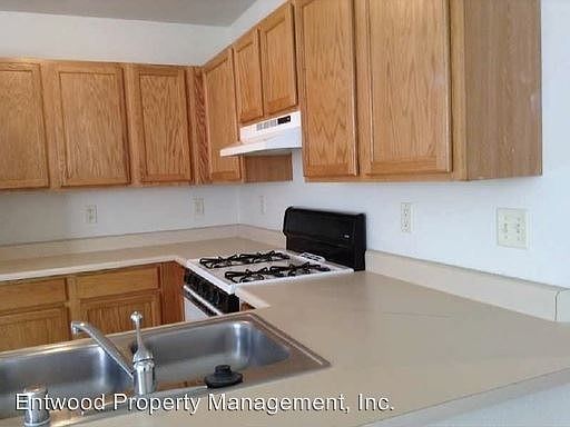 2nd image of 1717 Eaton Rd APT 13