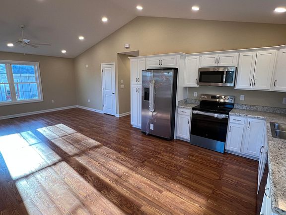 5th image of 1710 Wallace Ave NE