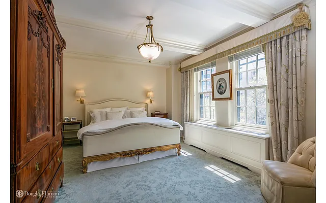 Sold by Douglas Elliman | media 16