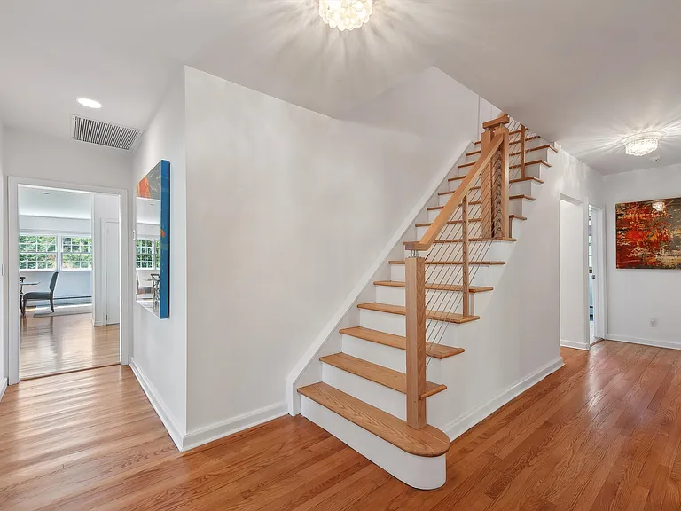 1800 Westphalia Rd — Photo 14