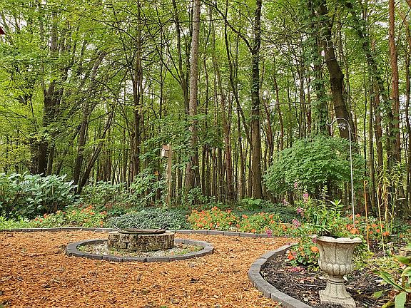 Fire pit, in private back ya