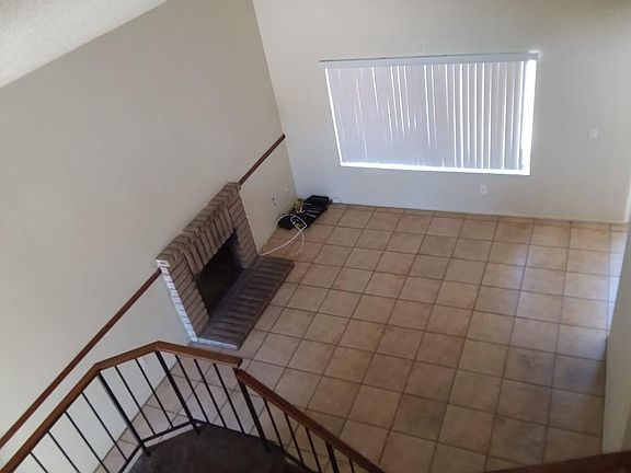 3rd image of 24296 Stacey Ave