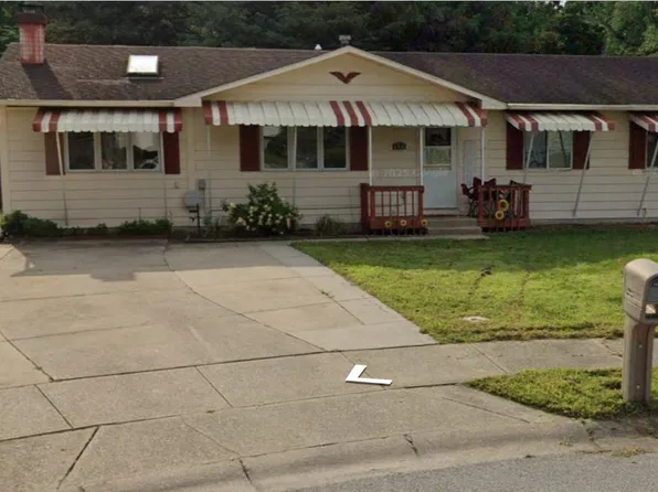 1350 Providence Ct, Mishawaka, IN 46544