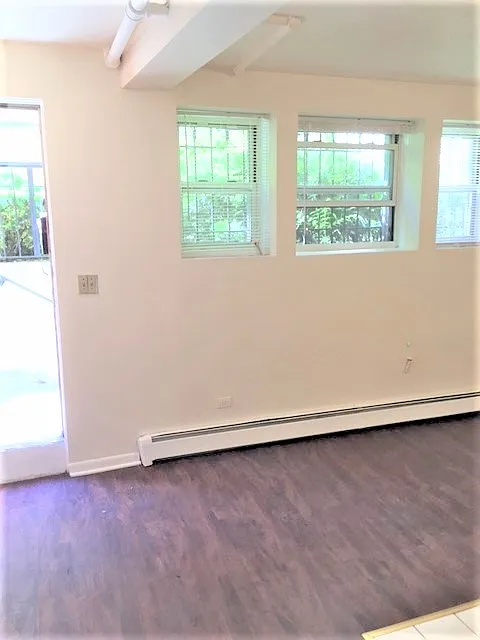 Studio, 400 sqft, $1,300 — Photo 2