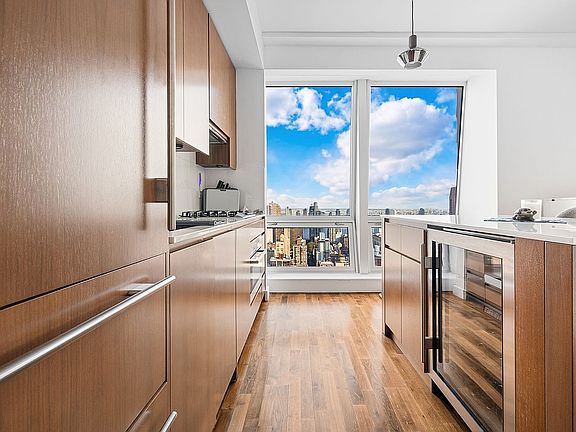 5th image of 400 5th Ave #46AB