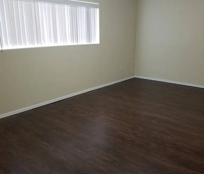 556 N University Ave #1 — Photo 3