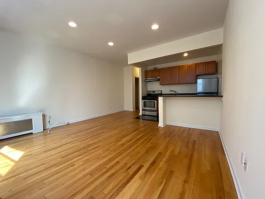 Rented by One New York Realty Inc | media 3