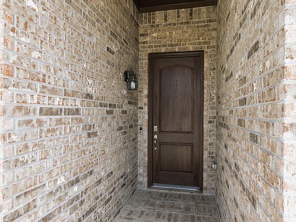 4th image of 7013 McPherson Ln