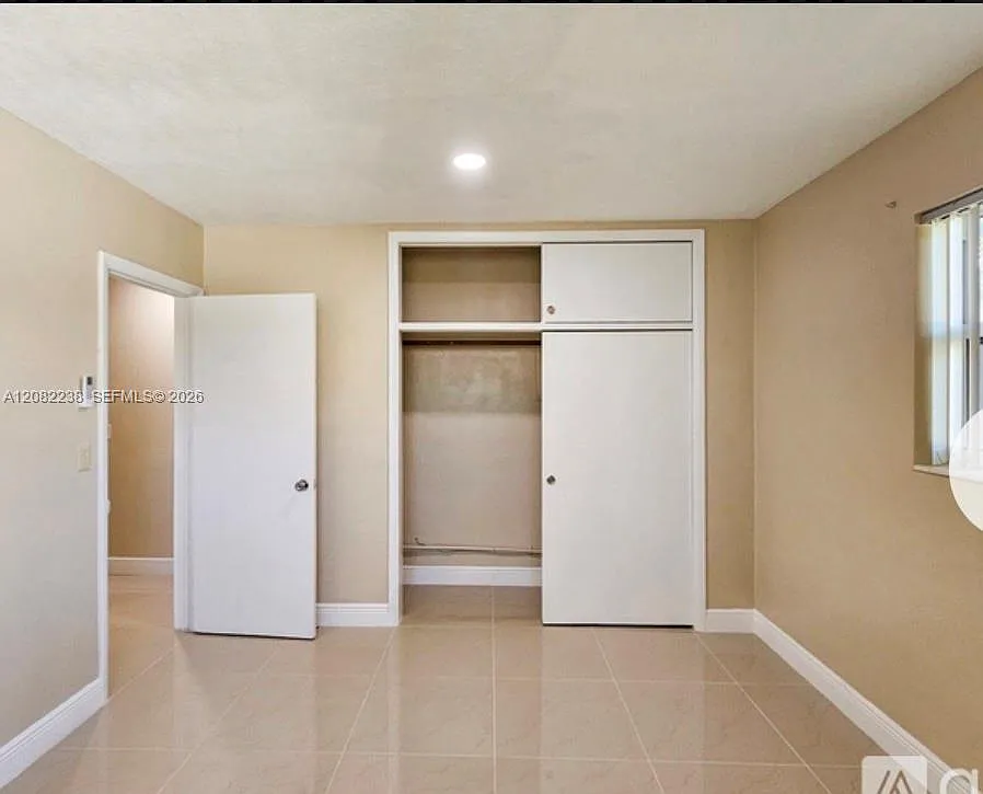 Pembroke Pines No 2 — Photo 4