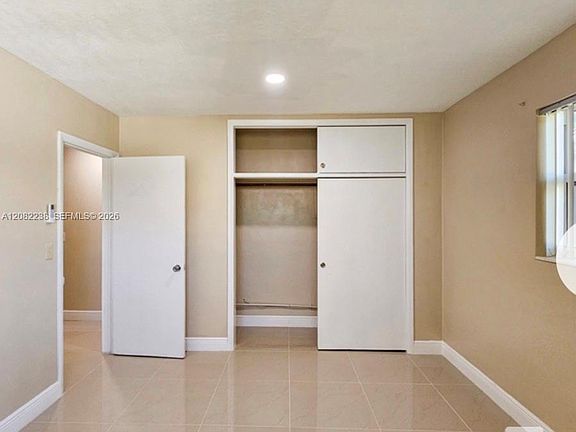 4th image of 6800 SW 9th St #B