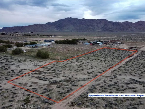 707 Pendleton Rd #2, Lucerne Valley, CA 92356