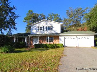 215 Leonard Cir, Camden, SC 29020