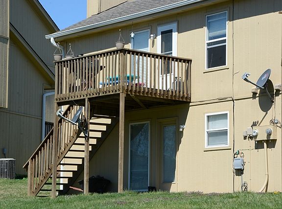 5th image of 14904 Kelly Dr