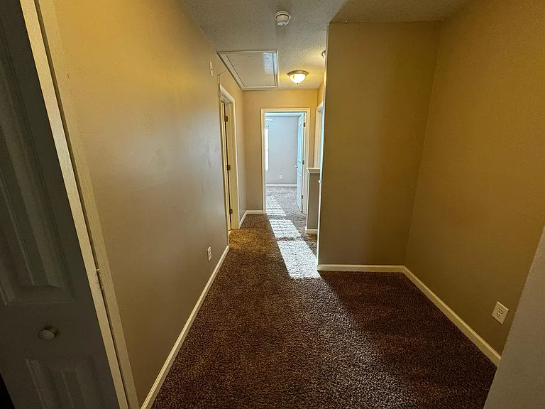 75 Walker Ct — Photo 17