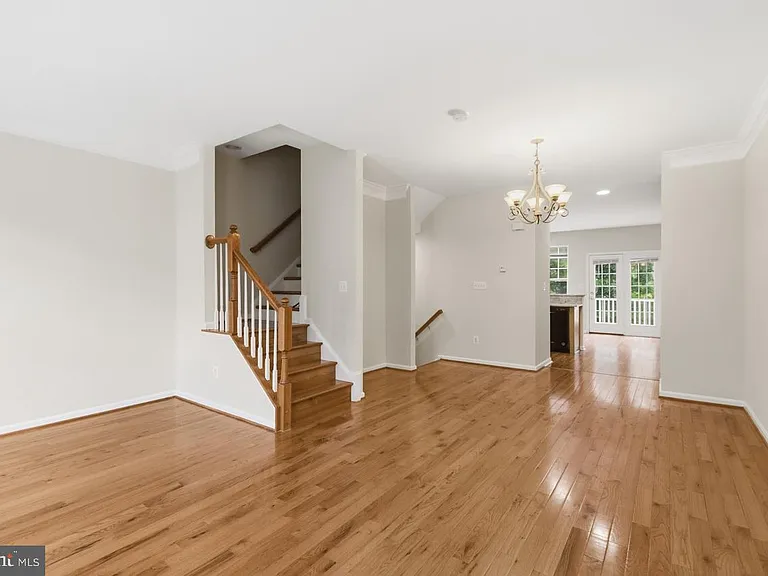 8108 Dove Cottage Ct — Photo 22