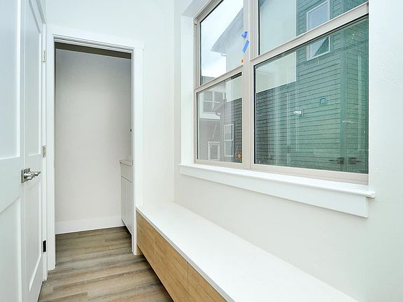5th image of 103 Park Ave #1