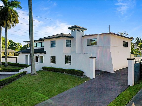 4th image of 17740 SW 83rd Ave