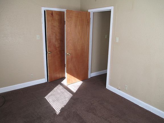 5th image of 2611 N Shannon St
