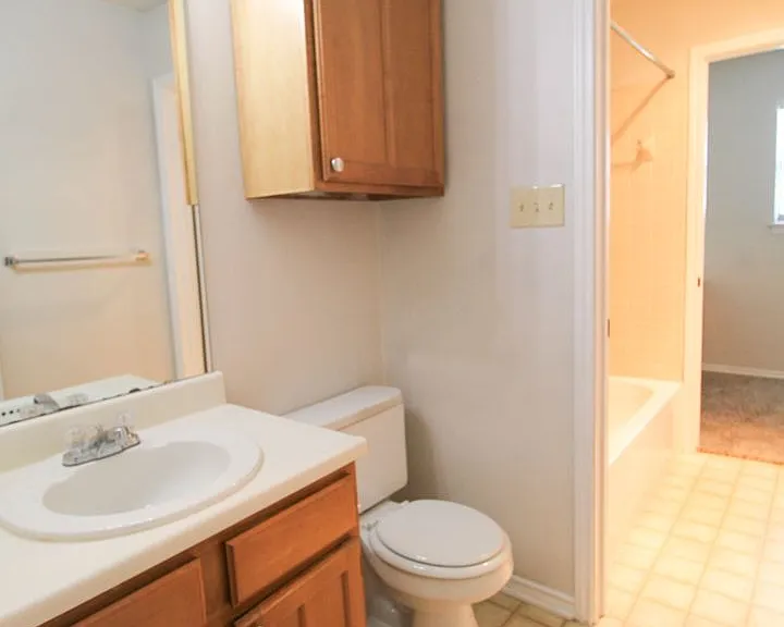 933 Schertz Pkwy — Photo 26