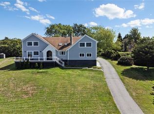 10 J H Dwyer Dr, Middletown, RI 02842