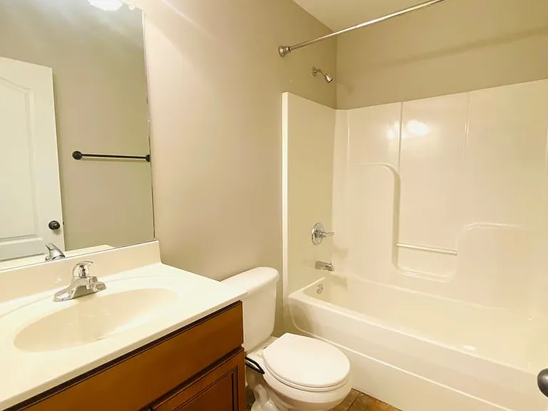 1728 Thistlewood Dr — Photo 30