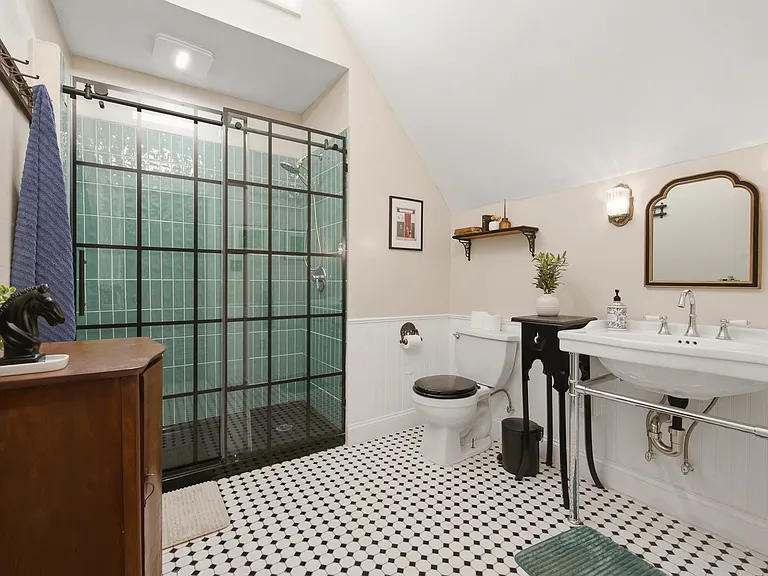 42 Maple St — Photo 30