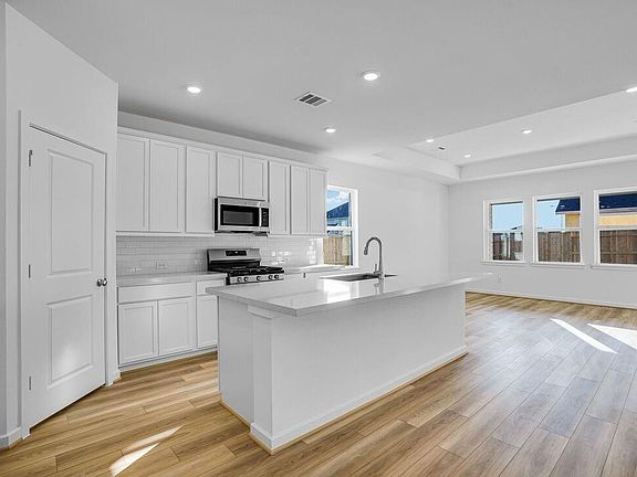 3rd image of 9703 Westminster Manor Dr