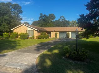 1082 Sweetbriar Dr, Sumter, SC 29154