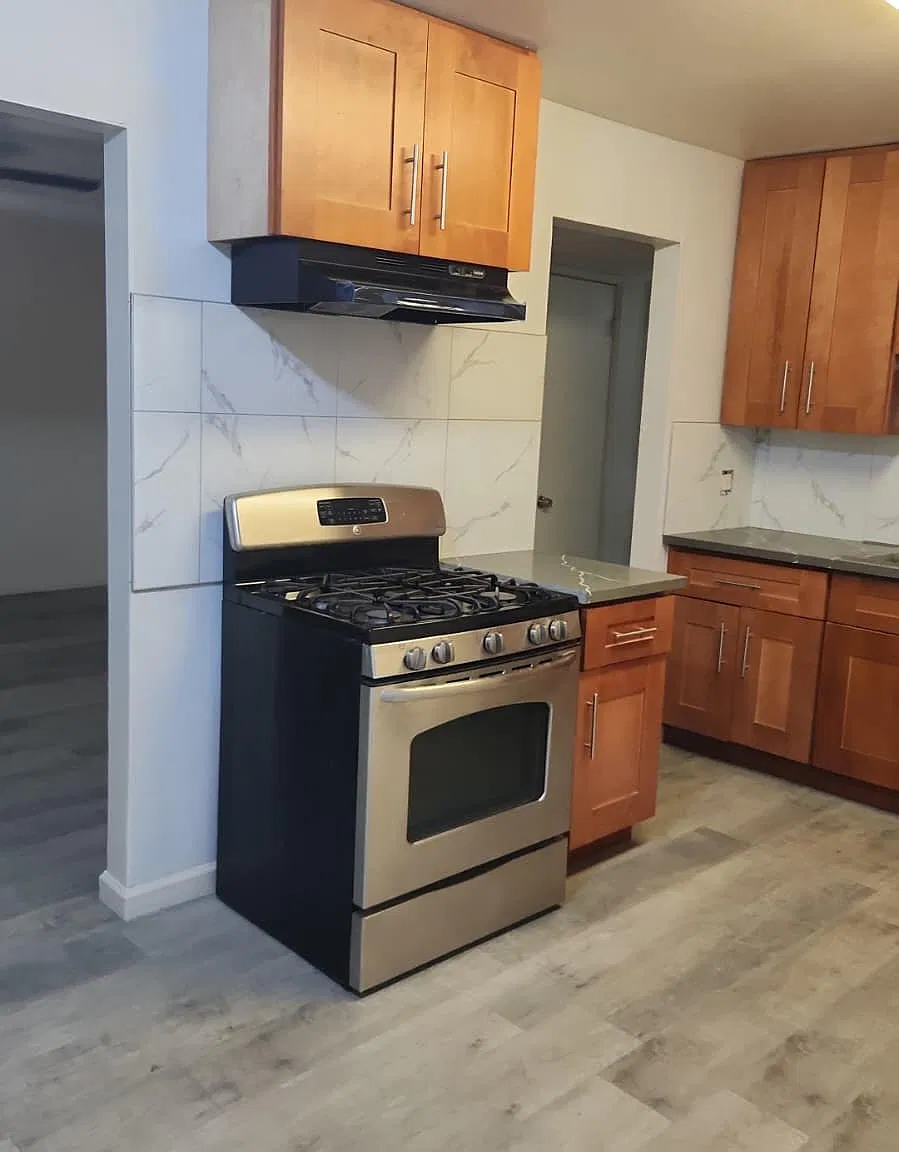 3 bed, 960 sqft, $2,200 — Photo 4