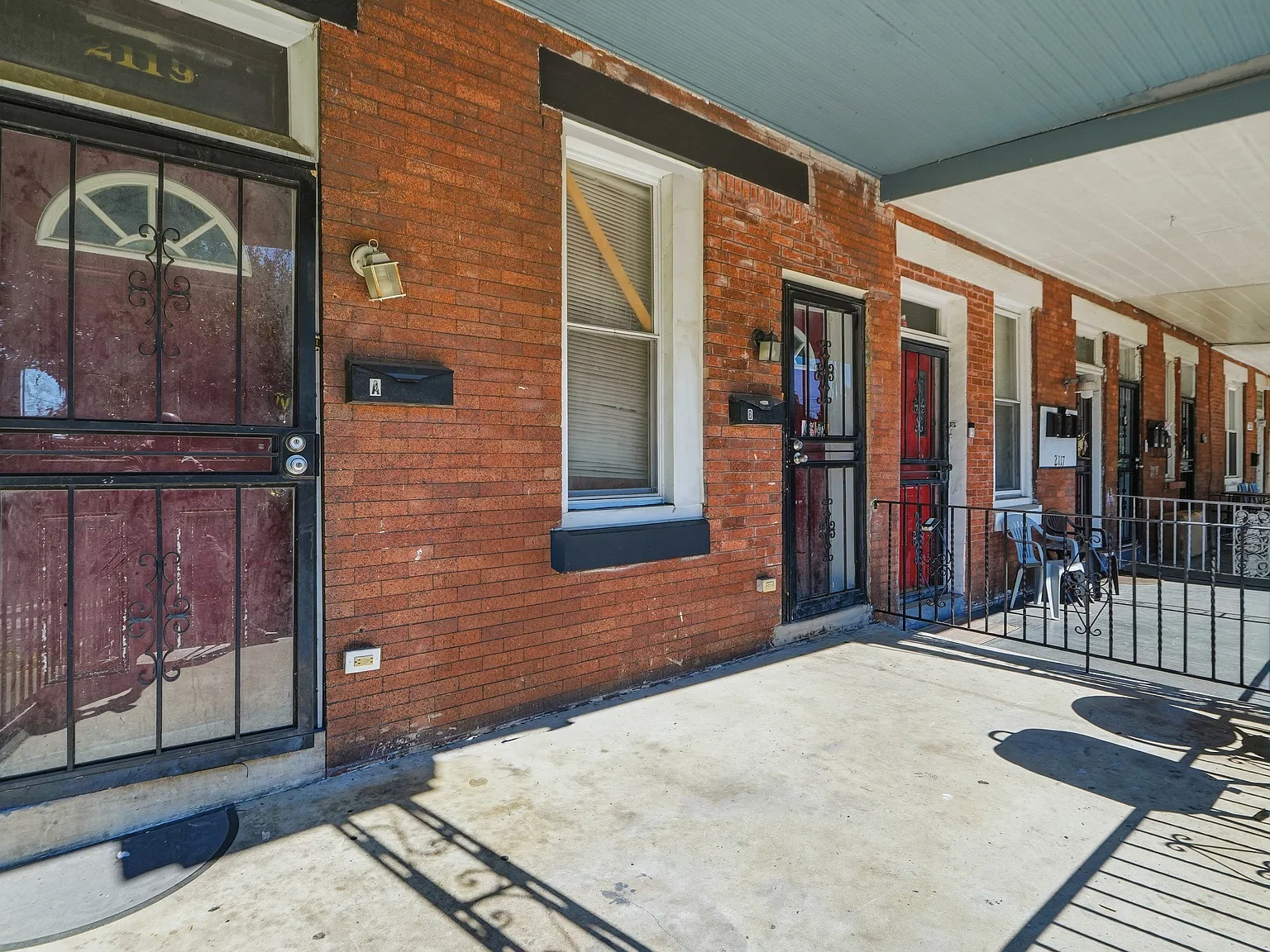 3 bed, $1,600 — Photo 2