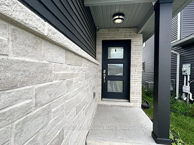 3 bed, $2,500 — Photo 2