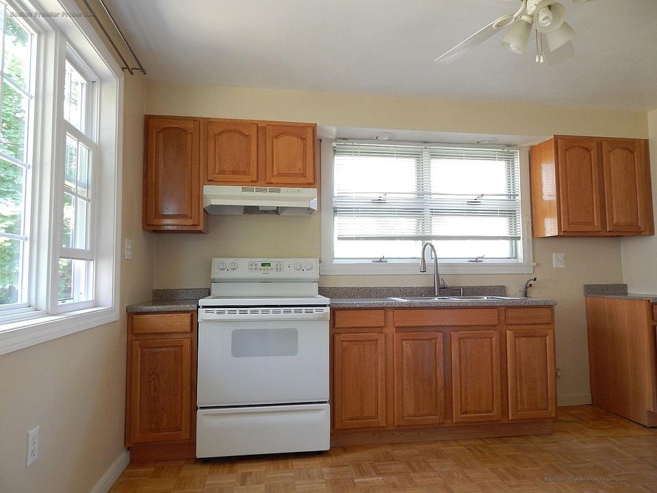 2nd image of 43 Whiton Ave