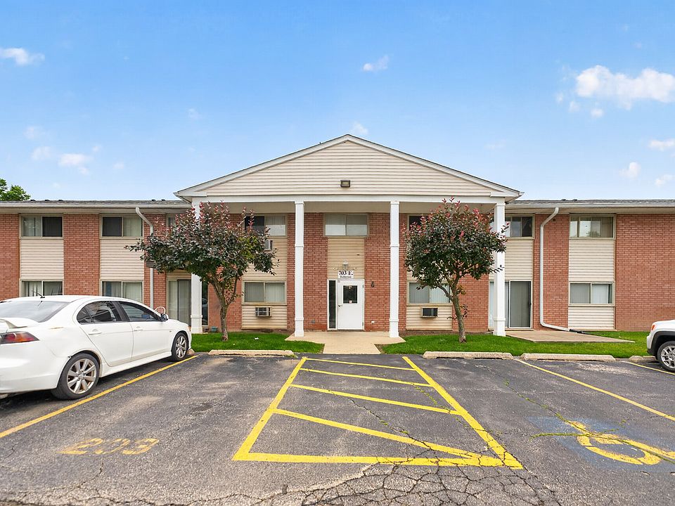 1st image of 703 E Fullerton Ave #207