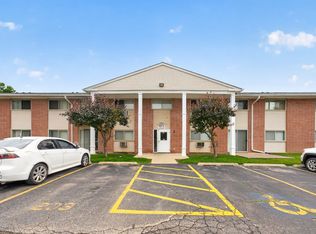703 E Fullerton Ave #207, Glendale Heights, IL 60139