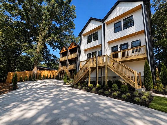 2nd image of 3809 Lightfoot Mill Rd