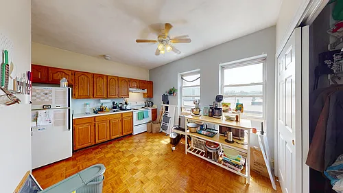 122 Berkshire St Photo 1