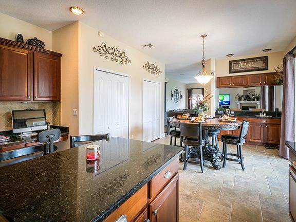5th image of 3804 Breckinridge Ln