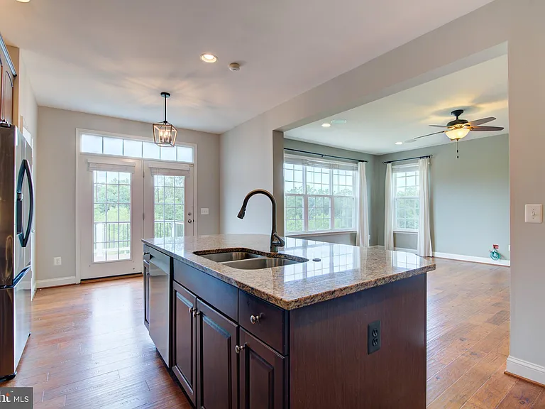 13481 Arcadian Dr — Photo 23