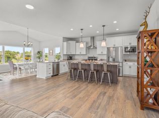 N59W27242 Basham Ln, Sussex, WI 53089