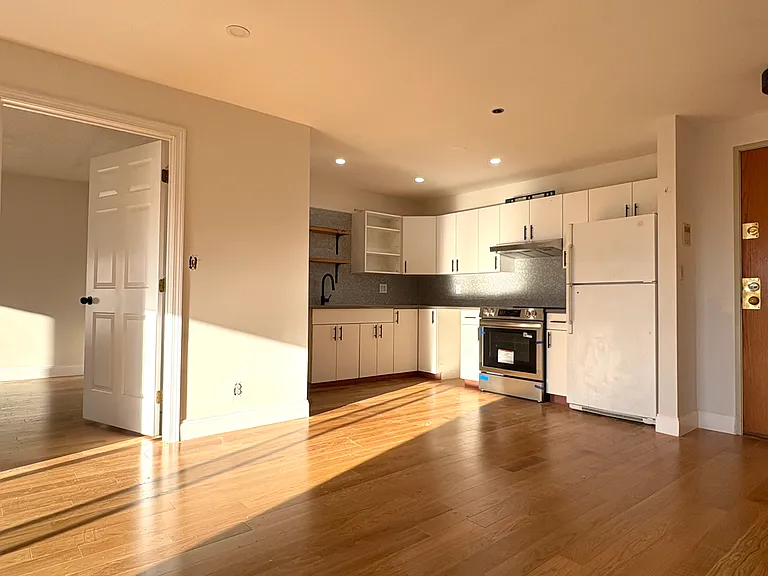 24 Corey St #305 — Photo 7