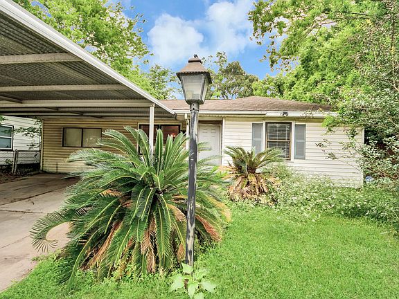 5th image of 15709 Woodforest Blvd
